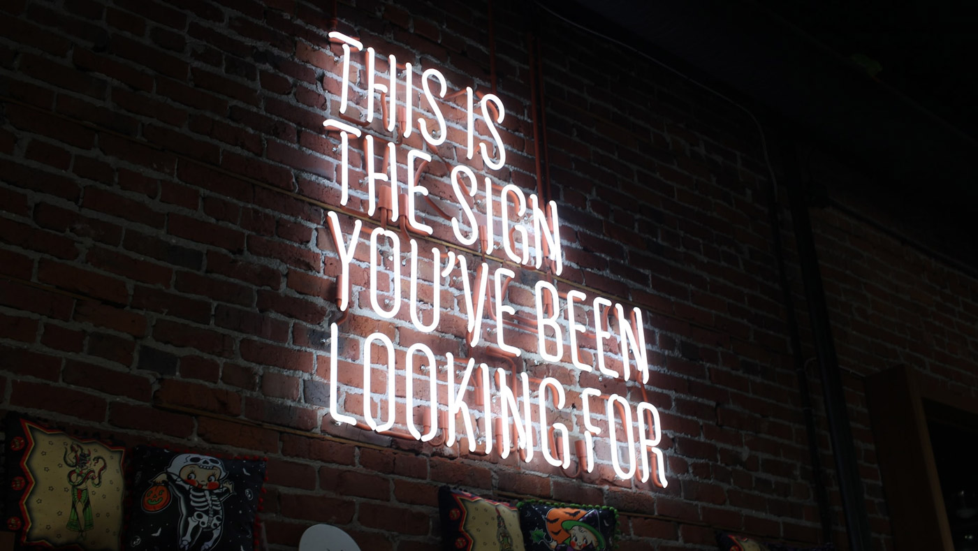 10 Benefits of Using Digital Signages Over Signboards